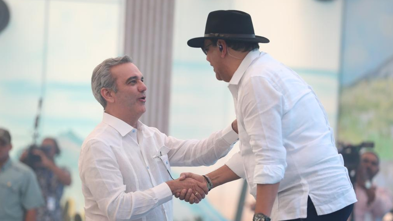 Fernando Villalona dice cree en el Presidente Luis Abinader