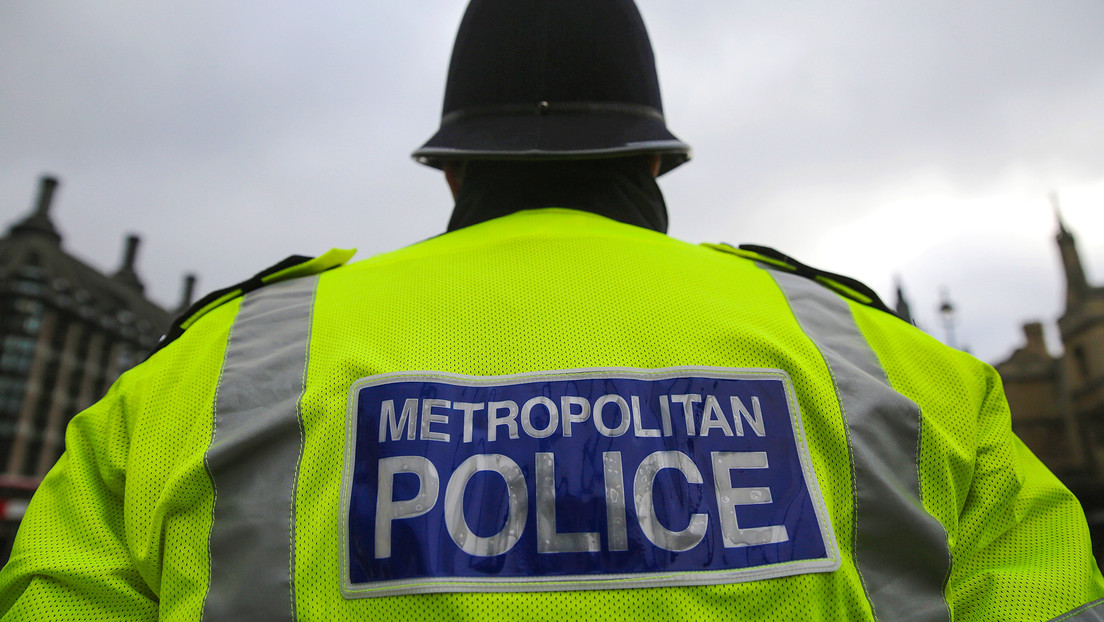 Acusan a un policía británico de violar a dos mujeres