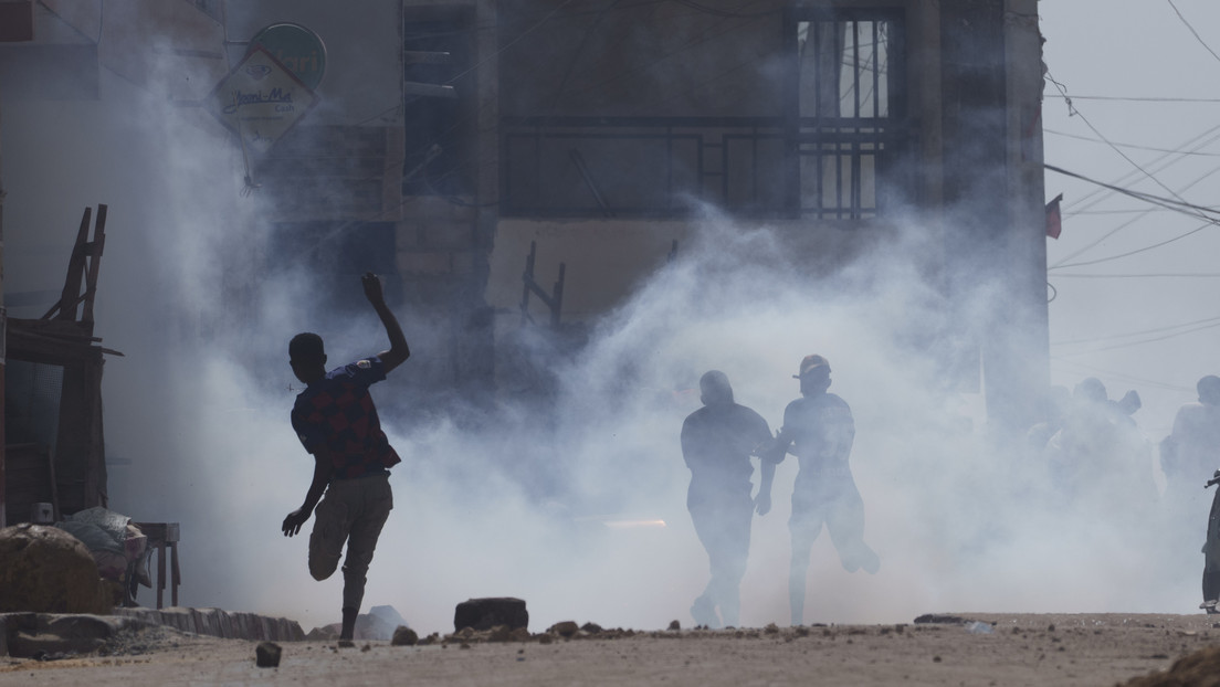 Disturbios, restricciones en redes y despliegue del Ejército tras la condena del líder opositor: ¿qué ocurre en Senegal?