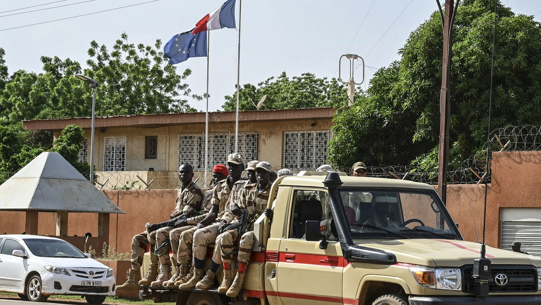 Macron anuncia la retirada del embajador y las tropas francesas de Níger