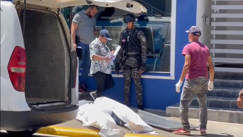 Video del asalto a la Joyería en Santiago; un muerto y un herido