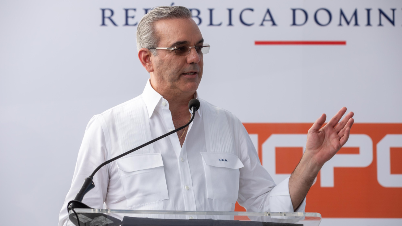 Presidente Luis Abinader inaugura carretera Rancho Arriba – Nizao reclamada por 20 años