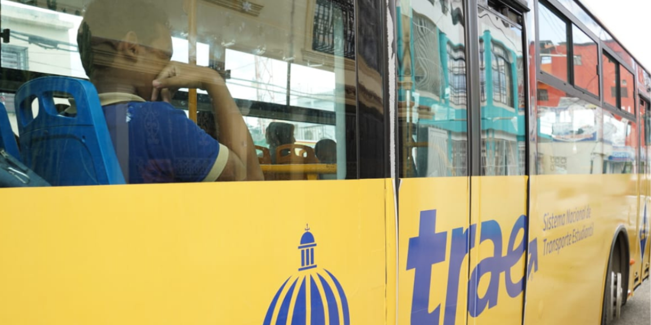 Ya están 100 nuevos autobuses para que TRAE siga transportando estudiantes de escuelas públicas