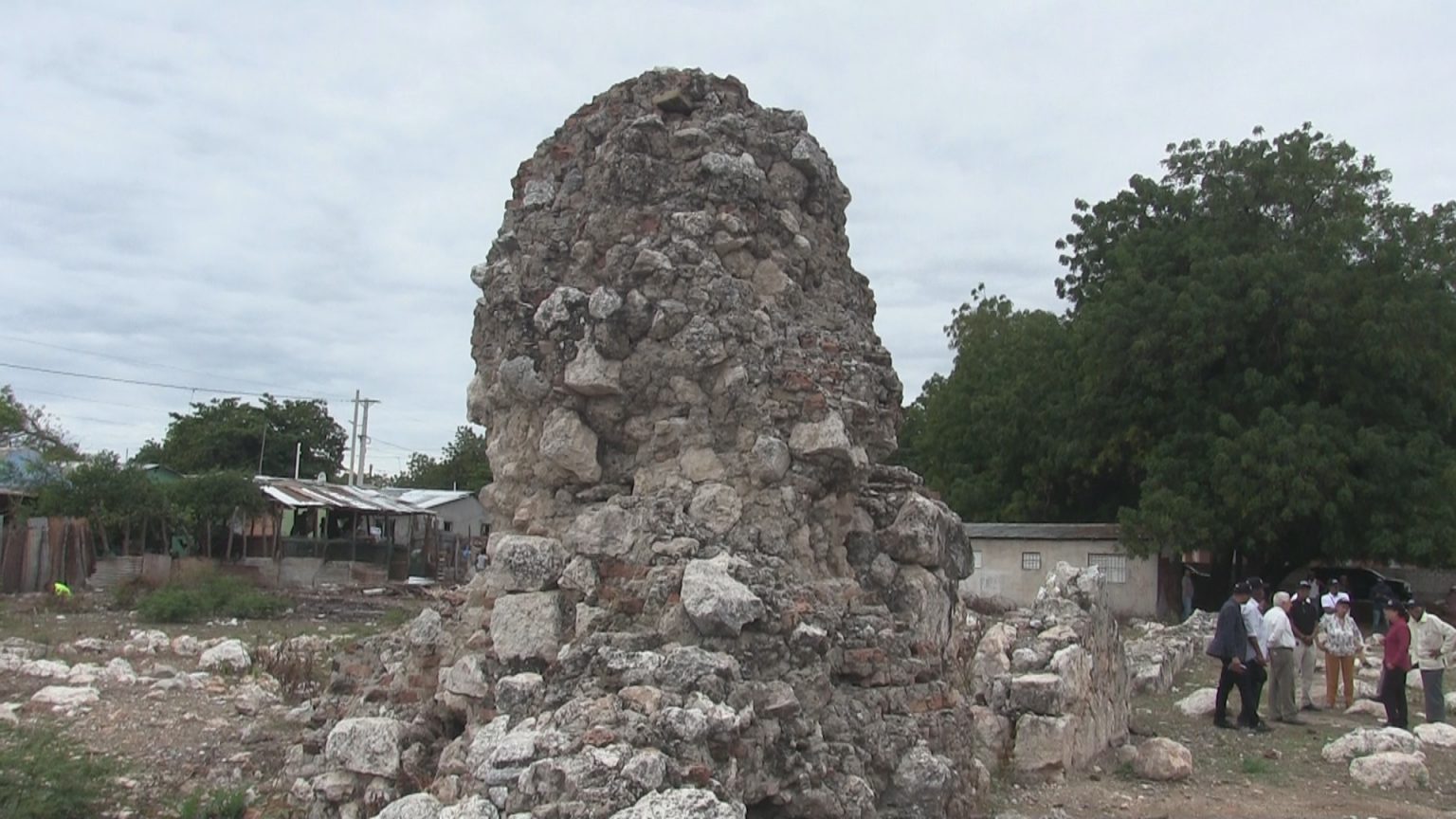 VIDEO: Gobierno hará inversión de unos 3 millones de dólares en ruina Cacique Enriquillo que está abandono