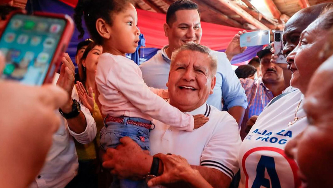 “Somos corruptos”: el desliz de un gobernador peruano en público