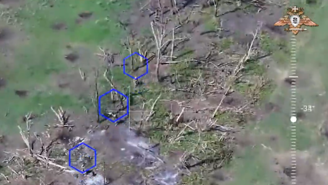 Un pequeño robot kamikaze hace volar un punto fortificado de militares ucranianos