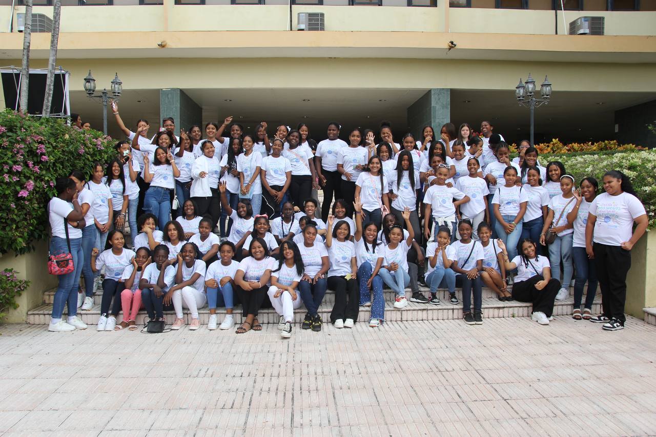 “Club de Chicas” de Supérate, Unicef y Koica graduó 185 niñas y adolescentes de Santo Domingo Norte