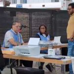 Dominicanos en España acuden desde muy temprano a votar