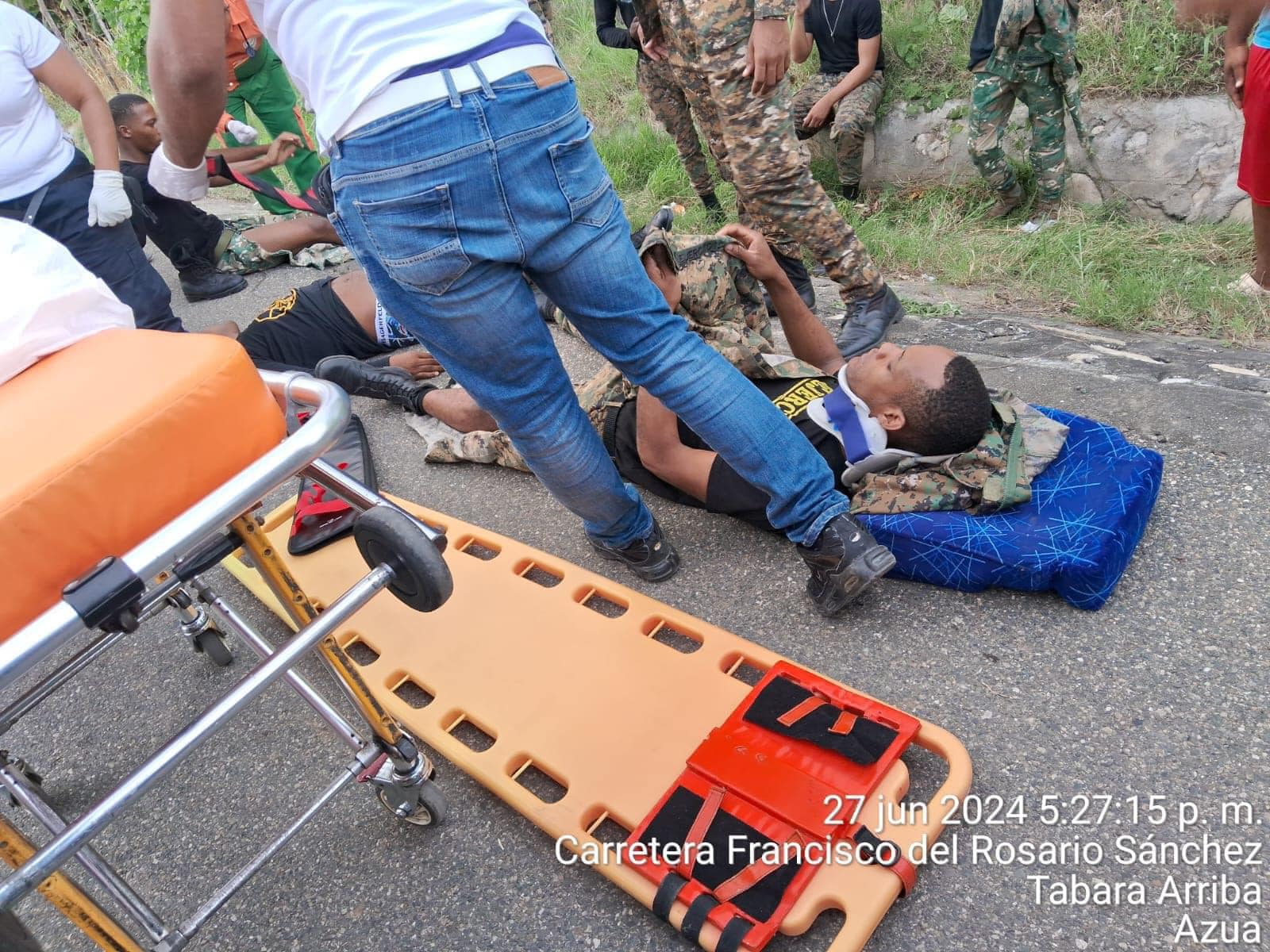 Miembros del Ejército heridos en accidente de tránsito en tramo carretero Azua-San Juan