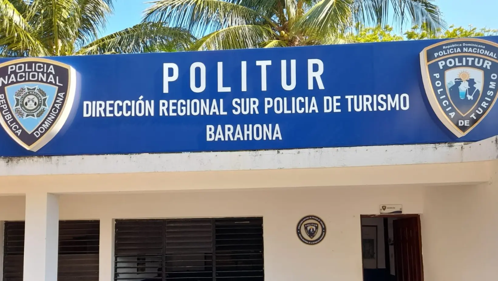 Denuncian corrupción en sede de Policía Turística en Barahona