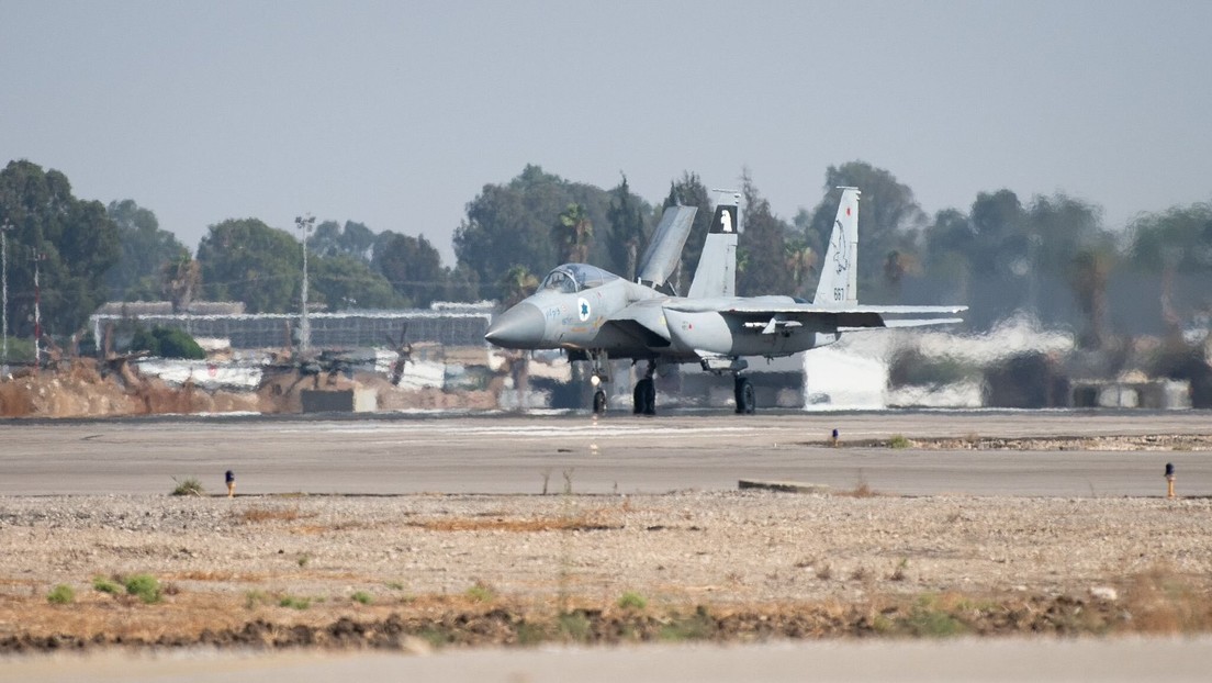 Israel cierra parcialmente su espacio aéreo