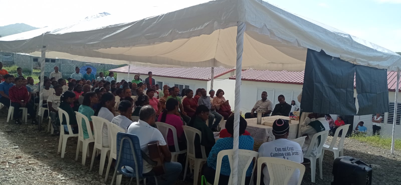 Comunitario de Yaque Realizan Misa por construcción de un Liceo