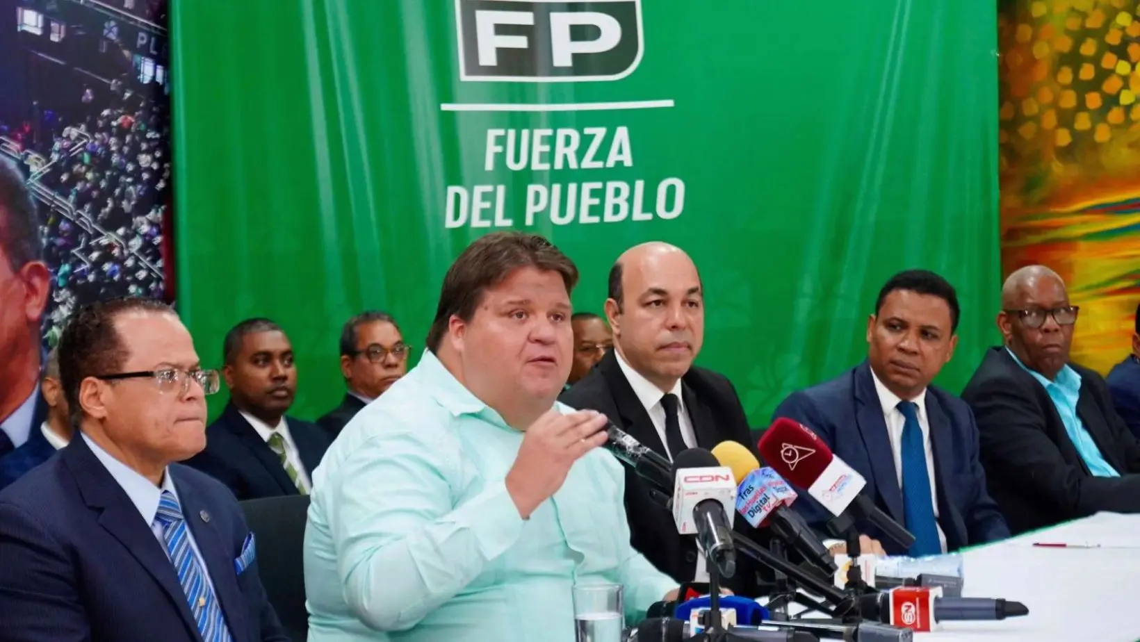 FP advierte que Carlos Pimentel ahora podrá licitar y fiscalizar sus propias licitaciones