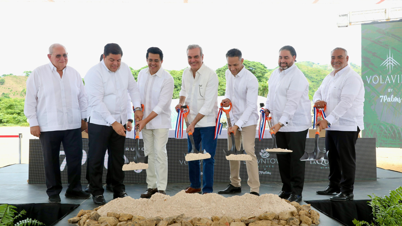 Presidente Abinader inaugura liceo, una carretera y un muelle turístico pesquero en Miches; también escuela básica en SPM