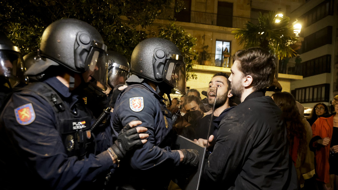 Protestas por la DANA en Valencia dejan 39 policías heridos