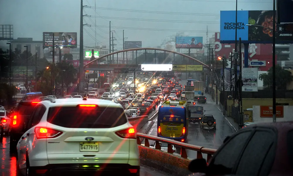 Sistema frontal provocará lluvias moderadas hoy