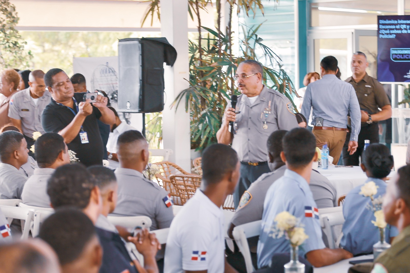 Comunitarios y empresarios de Montecristi proponen una Policía más cercana y confiable para la comunidad