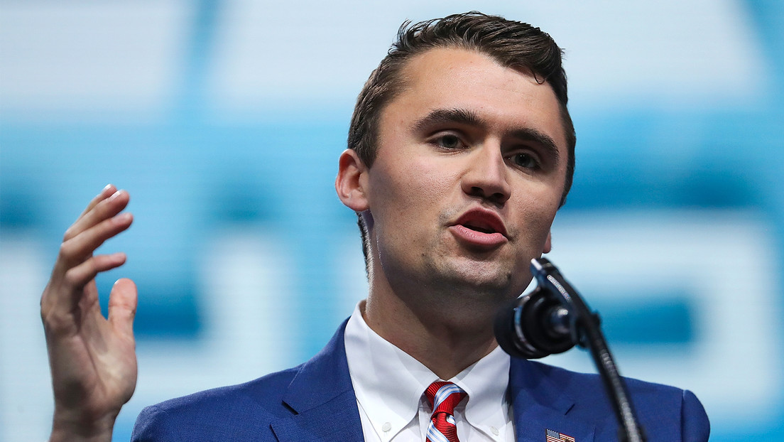 «Un tiro estupendo»: Ucranianos celebran en línea el asesinato de Charlie Kirk