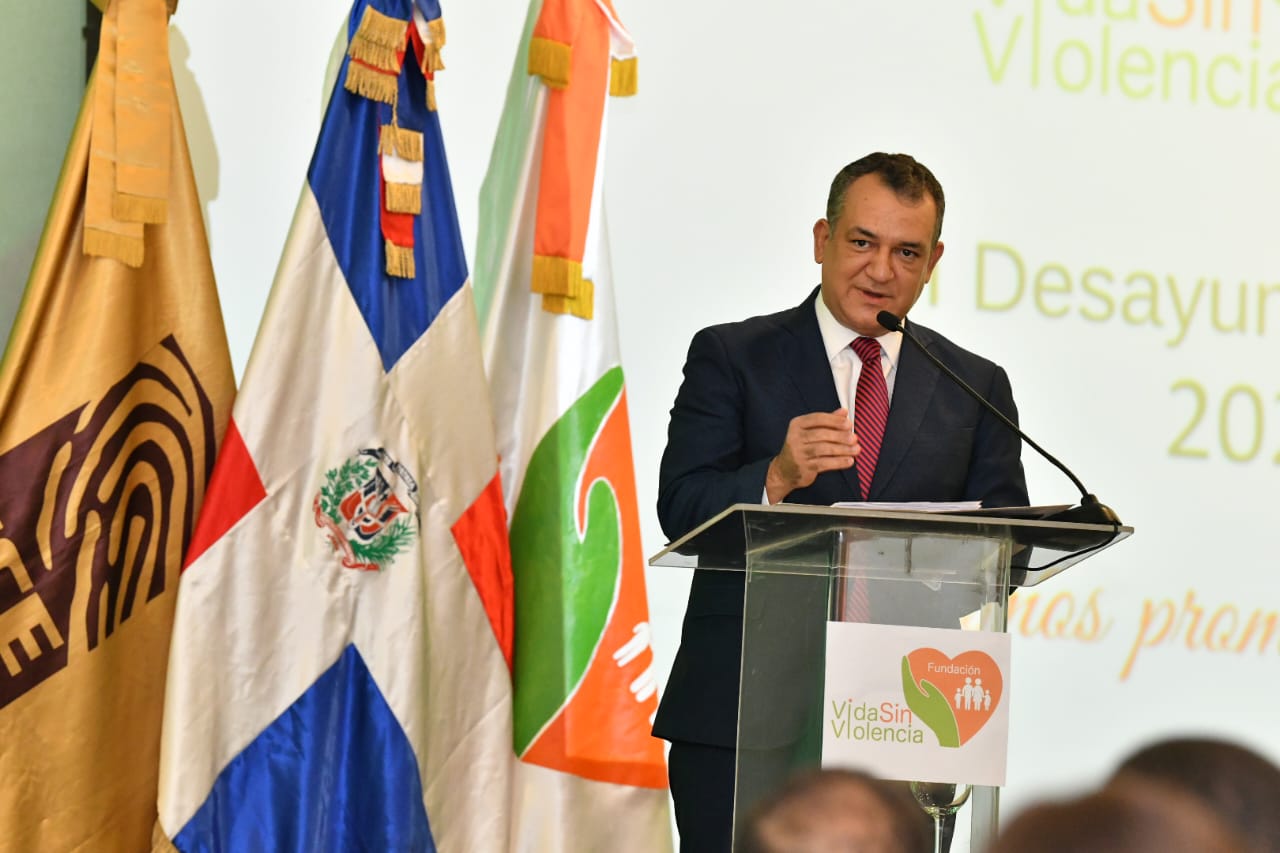 Presidente de la JCE llama a ejercer masculinidad responsable y educar sin violencia
