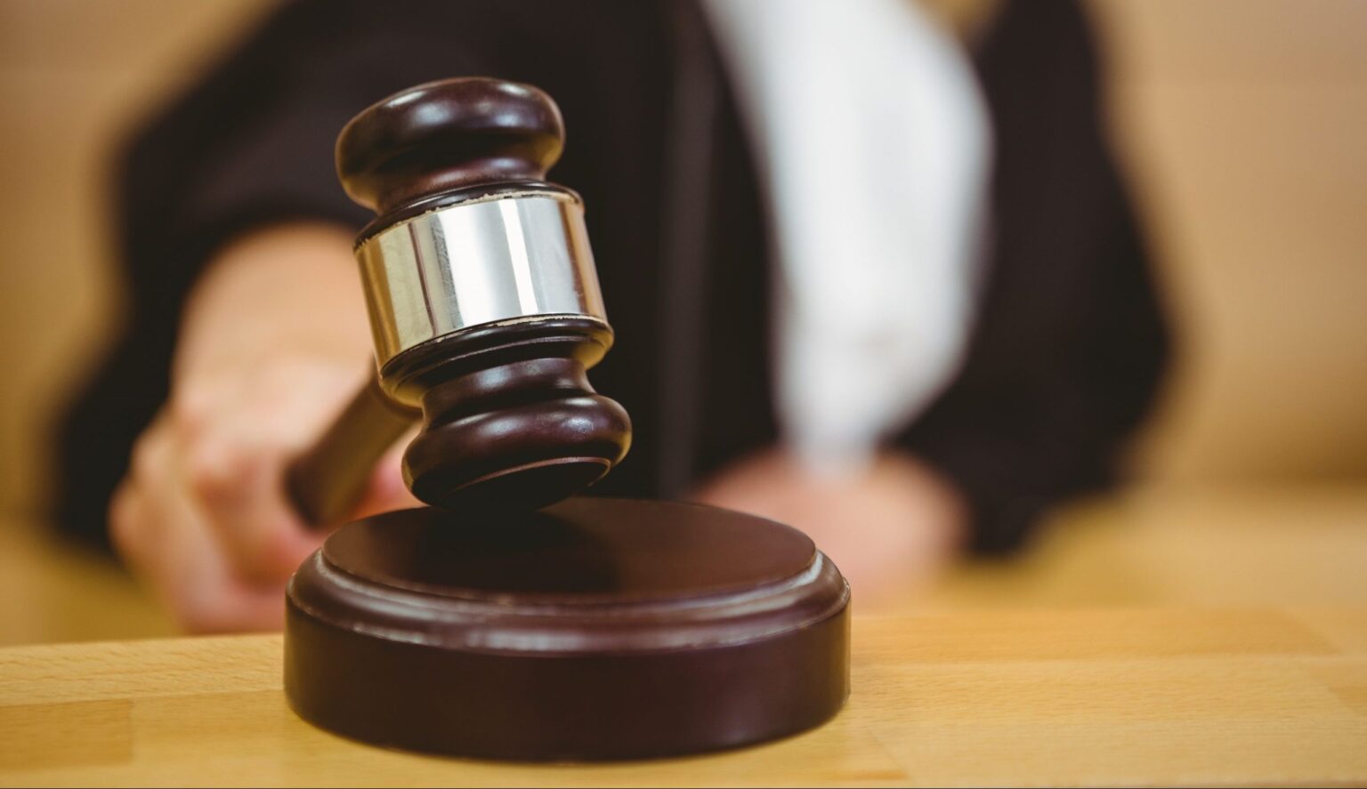 Condenan a 20 años a sargento policial que ultimó a un hombre en el DN