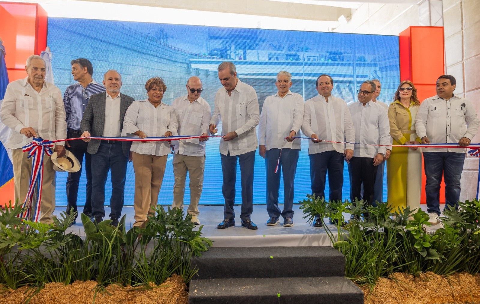 Presidente Abinader inaugura paso a desnivel 27 de Febrero–Isabel Aguiar para mejorar movilidad de más de un millón de personas