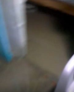 Inundan trabajos del ayuntamiento vivienda de madre de comunicador en Los Toros de Azua