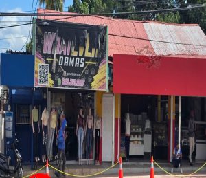 Denuncian Digesett afecta comercios en Azua tras colocación de conos