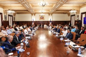 Aprueban política presupuestaria que servirá de base al Presupuesto General del Estado 2027