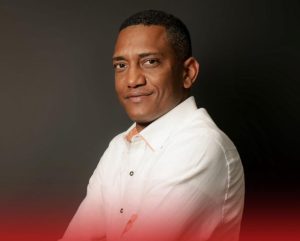 Regidor Sandy Báez propone construir una escuela regional para niños con condiciones especiales en Azua