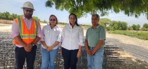 Vice ministro de Obras Públicas supervisa avances de puentes junto a la senadora Lía Díaz y la diputada Brenda Ogando en Azua
