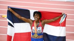 Video: Mariledy Paulino conquista el oro y reafirma su dominio en el atletismo