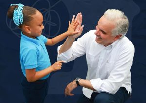 MINERD anuncia duplicará cobertura de psicólogos y orientadores en escuelas públicas para el año escolar 2026-2027