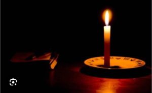 Azuanos viven un infierno todas las noches con el vaivén de la energía eléctrica de Edesur